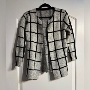Chic‎ Black and White Checkered Cardigan